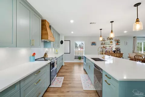 Kitchen - 690 Cooley Rd, Cantonment, FL 32533 photo 4 of 5