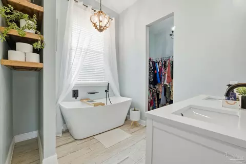 Bath - 690 Cooley Rd, Cantonment, FL 32533 photo 3 of 8