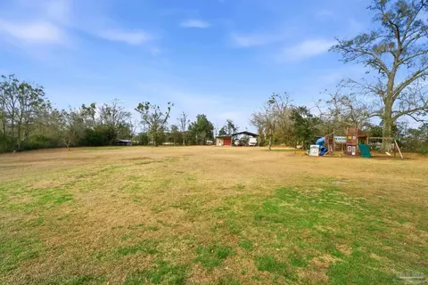 Exterior - 690 Cooley Rd, Cantonment, FL 32533 photo 6 of 8