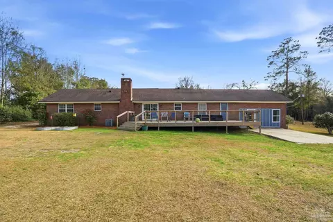 Exterior - 690 Cooley Rd, Cantonment, FL 32533 photo 4 of 8