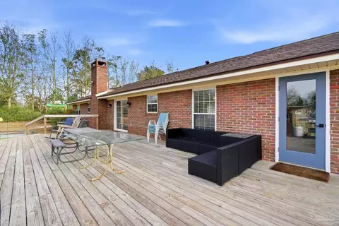 Exterior - 690 Cooley Rd, Cantonment, FL 32533 photo 3 of 8
