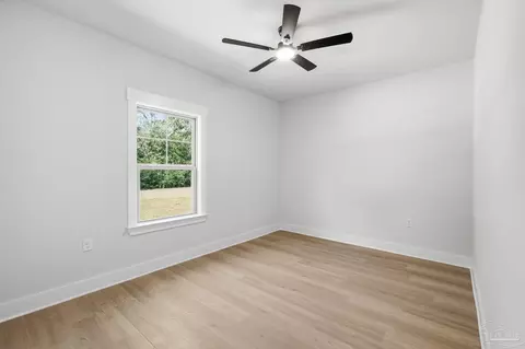 Bedroom - 6576 Kembro Rd, Milton, FL 32570 photo 1 of 5