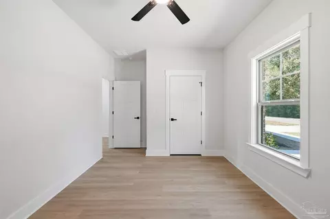Bedroom - 6576 Kembro Rd, Milton, FL 32570 photo 2 of 5