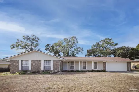 3525 Wimbledon Dr, Pensacola, FL 32504