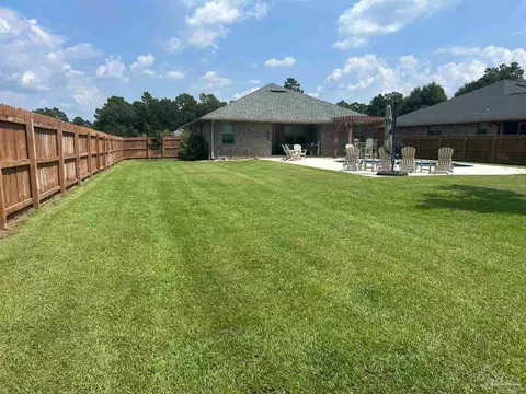 Exterior - 6200 Nanterre Cv, Crestview, FL 32536 photo 3 of 18