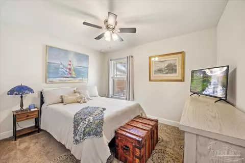Bedroom - 6200 Nanterre Cv, Crestview, FL 32536 photo 2 of 4