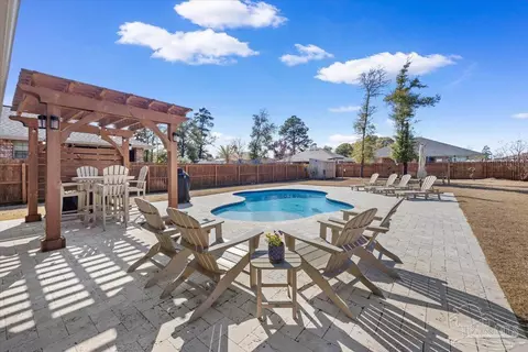 Exterior - 6200 Nanterre Cv, Crestview, FL 32536 photo 9 of 18