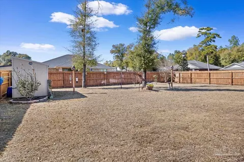 Exterior - 6200 Nanterre Cv, Crestview, FL 32536 photo 15 of 18