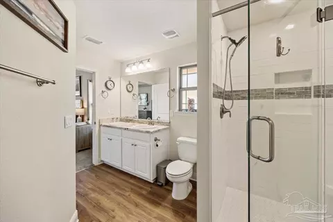 Bath - 6200 Nanterre Cv, Crestview, FL 32536 photo 4 of 4