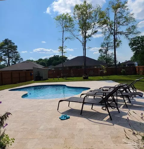 Exterior - 6200 Nanterre Cv, Crestview, FL 32536 photo 5 of 18