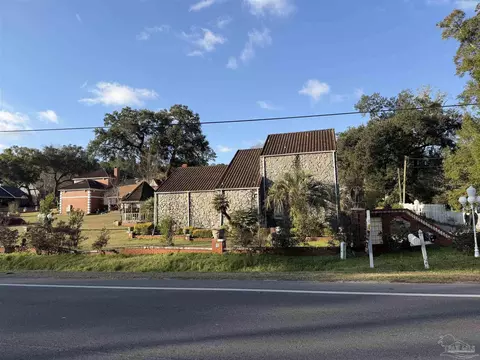 9445 Scenic Hwy, Pensacola, FL 32514