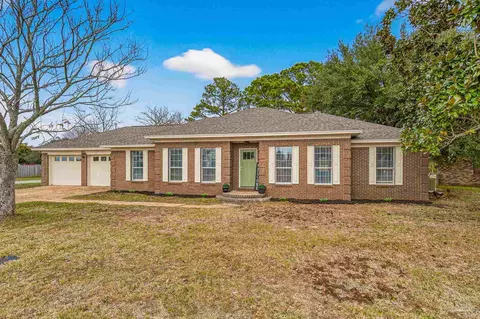 2768 Venetian Way, Gulf Breeze, FL 32563