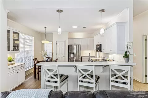 4118 Oak Pointe Dr, Gulf Breeze, FL 32563