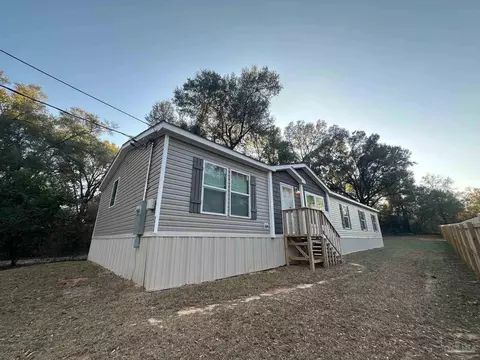 9989 Oak Haven Rd, Pensacola, FL 32526