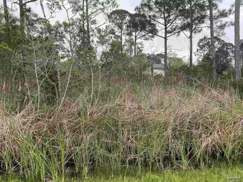 5500 Blk Bob-o-link Rd, Pensacola, FL 32507