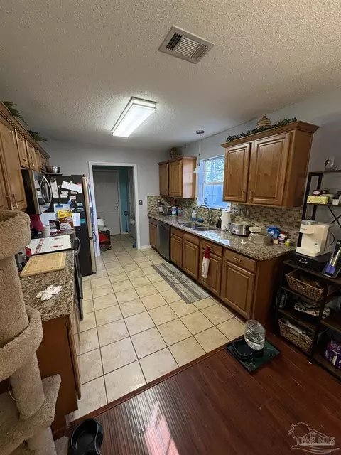 Kitchen - 1126 Farmer St, Crestview, FL 32539 photo 1 of 3