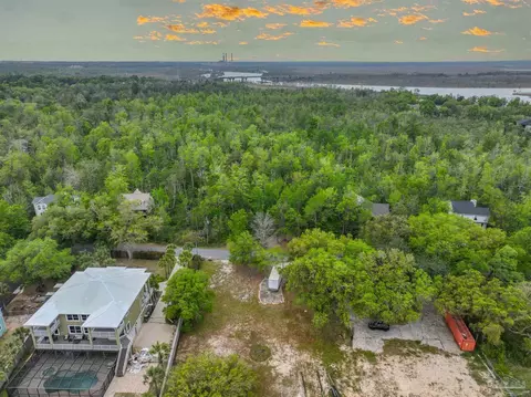 3680 Mackey Cove Dr, Pensacola, FL 32514