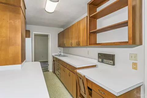 Kitchen - 4850 Stanton Rd, Jay, FL 32565 photo 4 of 4