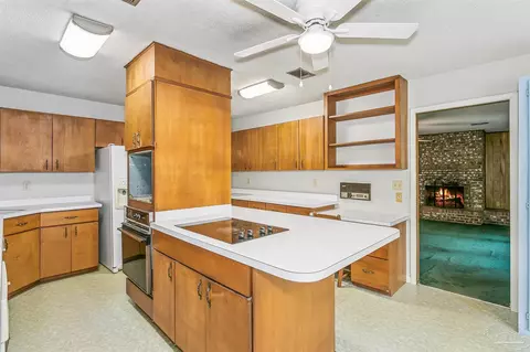 Kitchen - 4850 Stanton Rd, Jay, FL 32565 photo 3 of 4