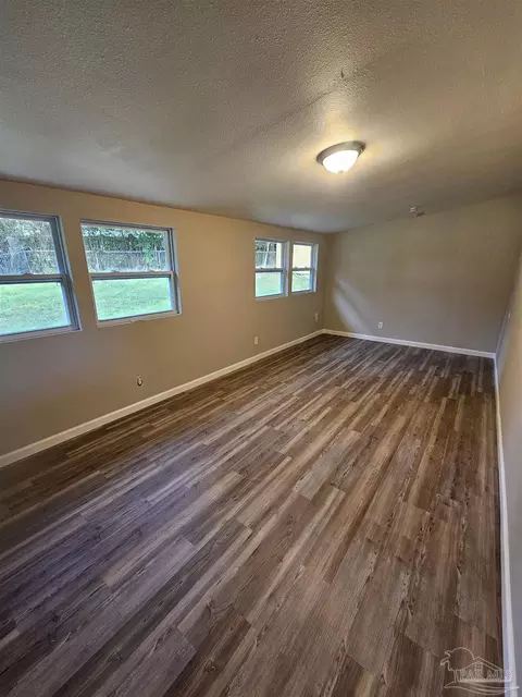 5357 Locklin Ave, Milton, FL 32570 photo 9