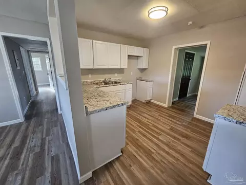 5357 Locklin Ave, Milton, FL 32570 photo 4