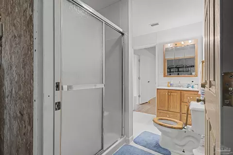 Bath - 3401 Rocky Rd, Jay, FL 32565 photo 2 of 3