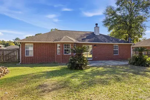Exterior - 5271 Goshawk Dr, Milton, FL 32570 photo 6 of 9