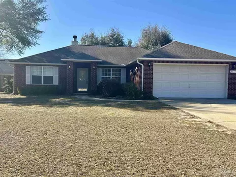 5271 Goshawk Dr, Milton, FL 32570