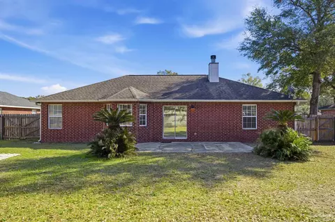 Exterior - 5271 Goshawk Dr, Milton, FL 32570 photo 7 of 9