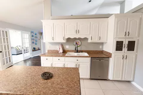 Kitchen - 5565 Whispering Woods Dr, Pace, FL 32571 photo 1 of 5