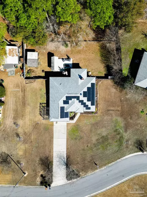 View/Area - 5565 Whispering Woods Dr, Pace, FL 32571 photo 5 of 7