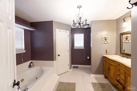 Bath - 5565 Whispering Woods Dr, Pace, FL 32571 photo 3 of 4