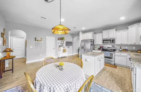 Kitchen - 2544 Caldwell Cir, Pace, FL 32571 photo 3 of 4