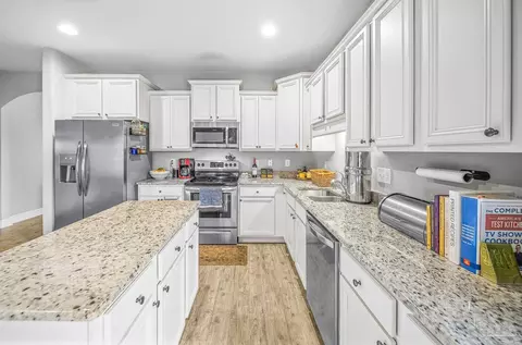 Kitchen - 2544 Caldwell Cir, Pace, FL 32571 photo 4 of 4