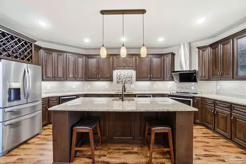 Kitchen - 5477 Madelines Way, Pace, FL 32571 photo 2 of 3