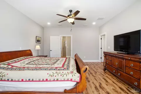 Bedroom - 5477 Madelines Way, Pace, FL 32571 photo 4 of 6