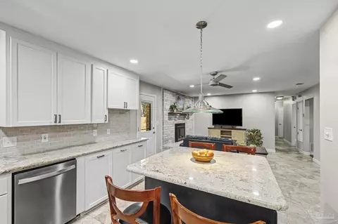 Kitchen - 4975 Jack Cobb Ln, Pace, FL 32571 photo 2 of 2