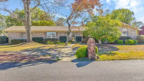 2837 Venetian Gdn, Gulf Breeze, FL 32563