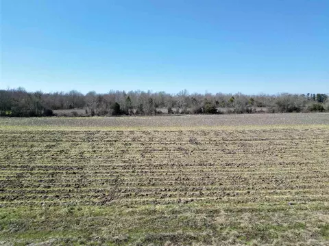 7 Cowpen Creek Rd, Atmore, AL 36502