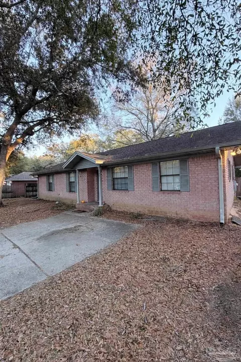 6023 Hamilton Bridge Rd, Milton, FL 32570 photo 2