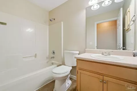 Bath - 7301 Copter Ln, Milton, FL 32570 photo 1 of 2