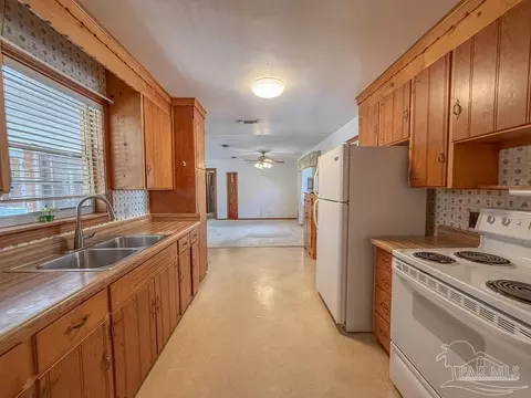 Kitchen - 6558 Cedar St, Milton, FL 32570 photo 2 of 2