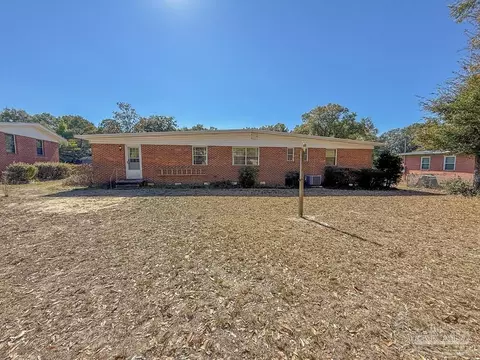 Exterior - 6558 Cedar St, Milton, FL 32570 photo 3 of 5