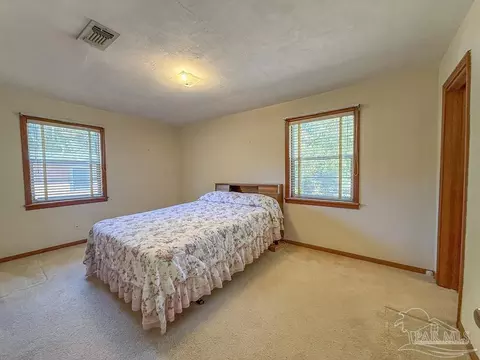Bedroom - 6558 Cedar St, Milton, FL 32570 photo 1 of 4
