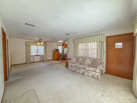 Living - 6558 Cedar St, Milton, FL 32570 photo 1 of 3