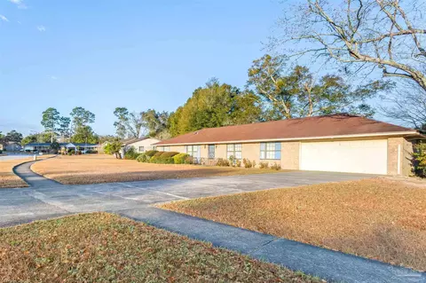 8345 Strasburg Rd, Pensacola, FL 32514