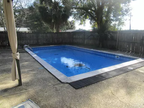 125 Dodge Dr, Pensacola, FL 32503