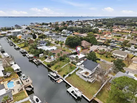 1148 Sunset Ln, Gulf Breeze, FL 32563