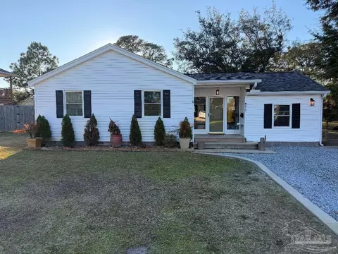 615 Sheppard Dr, Pensacola, FL 32507