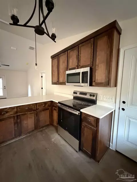 Kitchen - 6288 Long St, Milton, FL 32570 photo 2 of 4
